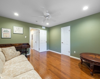 21 Foxwood Dr - Photo Thumbnail 23