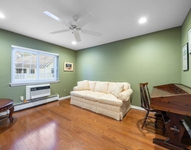 21 Foxwood Dr - Photo Thumbnail 21
