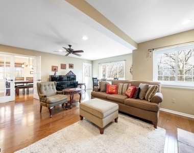 21 Foxwood Dr - Photo Thumbnail 5