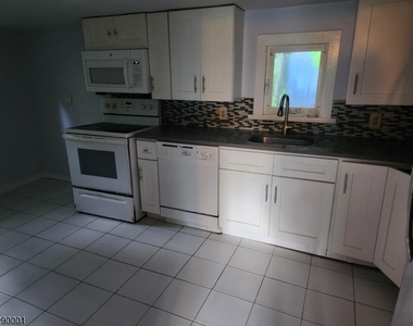 72 Glenwood Mt Rd - Photo Thumbnail 7