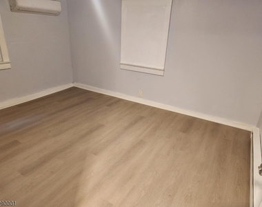 72 Glenwood Mt Rd - Photo Thumbnail 9