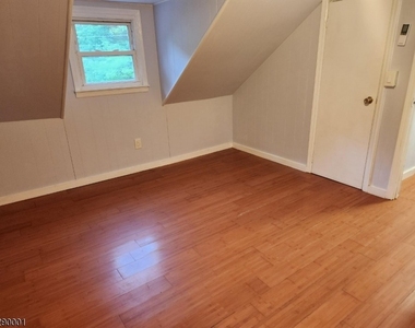 72 Glenwood Mt Rd - Photo Thumbnail 5