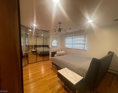 11 Benjamin Pl - Photo Thumbnail 9