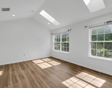 9 Knox Ct - Photo Thumbnail 19