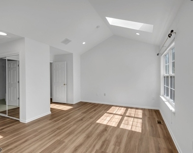 9 Knox Ct - Photo Thumbnail 20