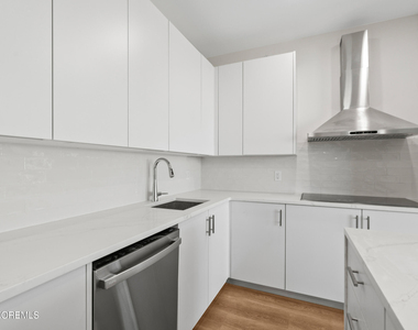 185 Morris Avenue - Photo Thumbnail 5