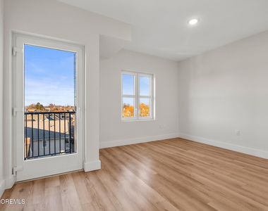 185 Morris Avenue - Photo Thumbnail 7