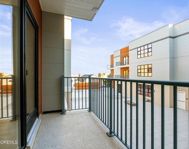 185 Morris Avenue - Photo Thumbnail 15