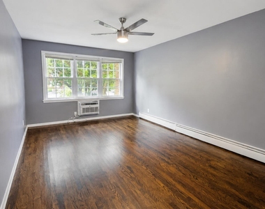 364 Westwood Avenue - Photo Thumbnail 9