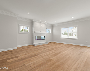 215 Brighton Avenue - Photo Thumbnail 29