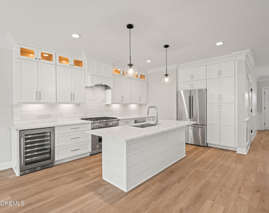 215 Brighton Avenue - Photo Thumbnail 25