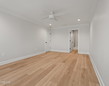 215 Brighton Avenue - Photo Thumbnail 34