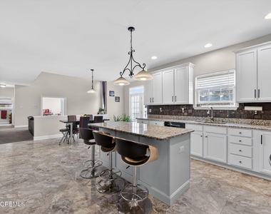 153 Sandra Way - Photo Thumbnail 7