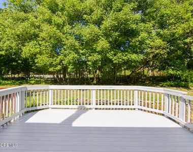 99 Oak Lane - Photo Thumbnail 38