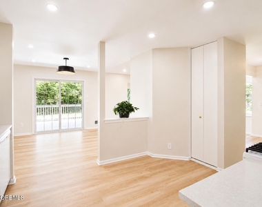 99 Oak Lane - Photo Thumbnail 7