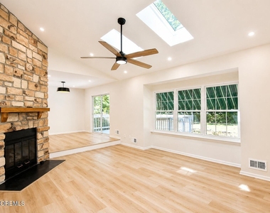 99 Oak Lane - Photo Thumbnail 2