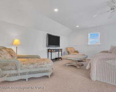 63 Fort Avenue - Photo Thumbnail 34