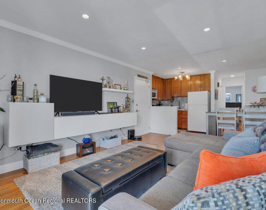 207 13th Avenue - Photo Thumbnail 8