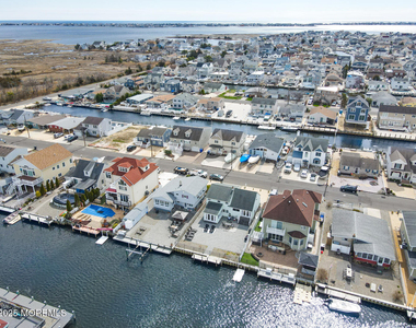 58 E Lagoona Drive - Photo Thumbnail 30