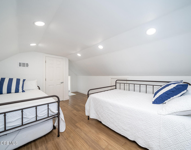 58 E Lagoona Drive - Photo Thumbnail 17