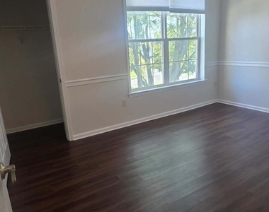 111 Shinnecock Drive - Photo Thumbnail 14