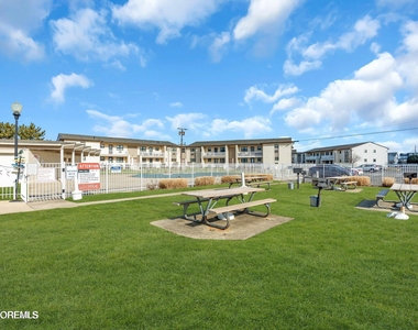 98 Wharfside Drive - Photo Thumbnail 16