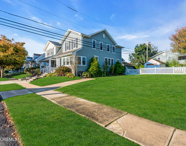 1003 C Street E - Photo Thumbnail 5