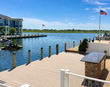 447 Tunney Avenue - Photo Thumbnail 1