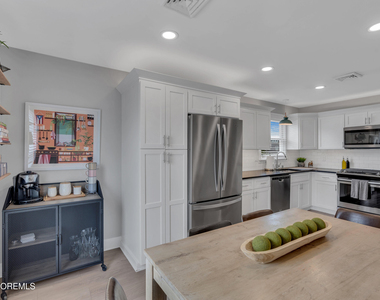 307 6th Avenue - Photo Thumbnail 14