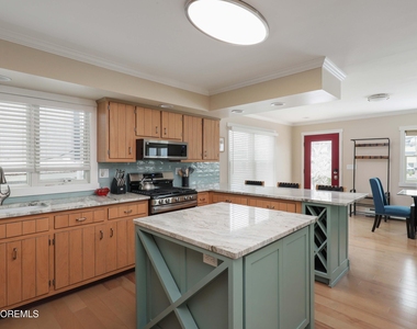 447 Tunney Avenue - Photo Thumbnail 13