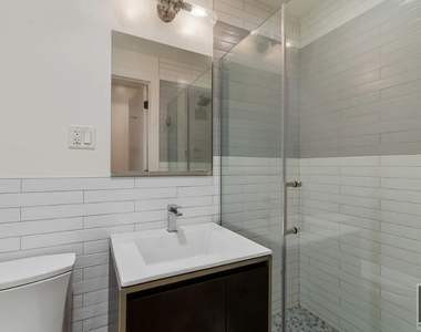 East 71st Street - Photo Thumbnail 2