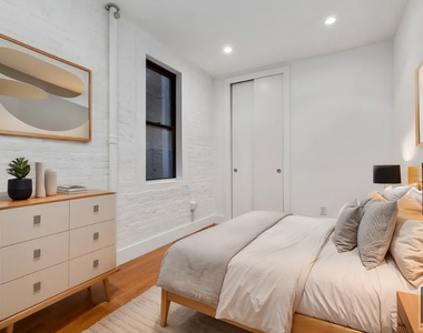 East 71st Street - Photo Thumbnail 1