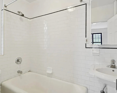 West 10th Street - Photo Thumbnail 1