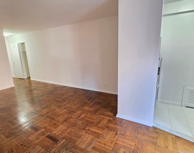 East 35 Street - Photo Thumbnail 4