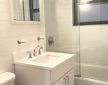 E 16 St - Photo Thumbnail 3