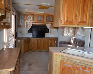 677 S Warner Drive - Photo Thumbnail 4