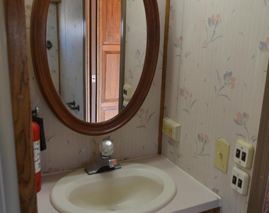 677 S Warner Drive - Photo Thumbnail 8
