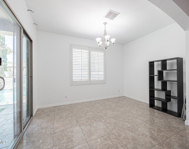 224 E Mead Drive - Photo Thumbnail 10