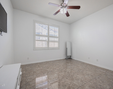 224 E Mead Drive - Photo Thumbnail 29