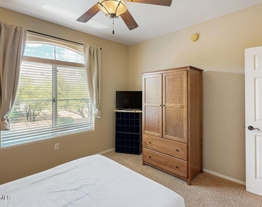 7050 E Sunrise Drive - Photo Thumbnail 12