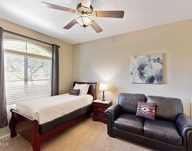 7050 E Sunrise Drive - Photo Thumbnail 13