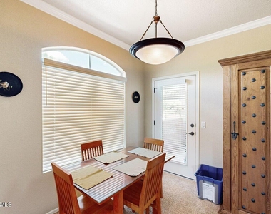 7050 E Sunrise Drive - Photo Thumbnail 5