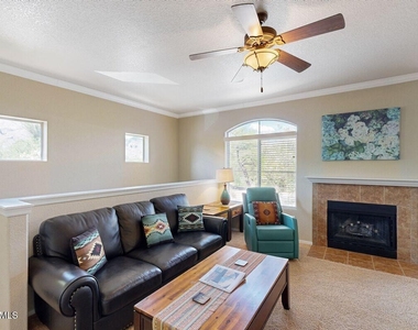 7050 E Sunrise Drive - Photo Thumbnail 2