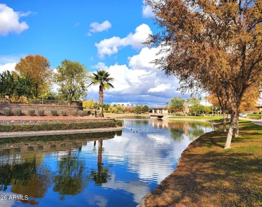 702 W San Carlos Way - Photo Thumbnail 7