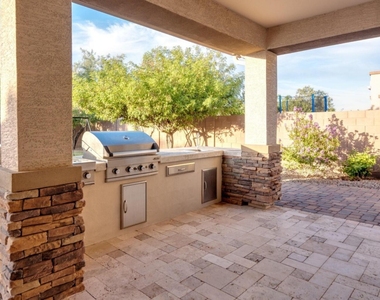 702 W San Carlos Way - Photo Thumbnail 10