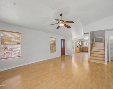 12790 N 89th Street - Photo Thumbnail 15