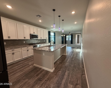9458 E Thatcher Avenue - Photo Thumbnail 11