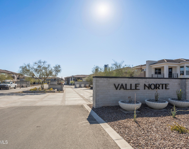 2121 W Sonoran Desert Drive - Photo Thumbnail 38