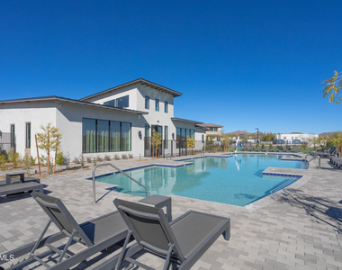 2121 W Sonoran Desert Drive - Photo Thumbnail 33