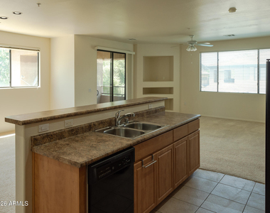 705 W Queen Creek Road - Photo Thumbnail 8
